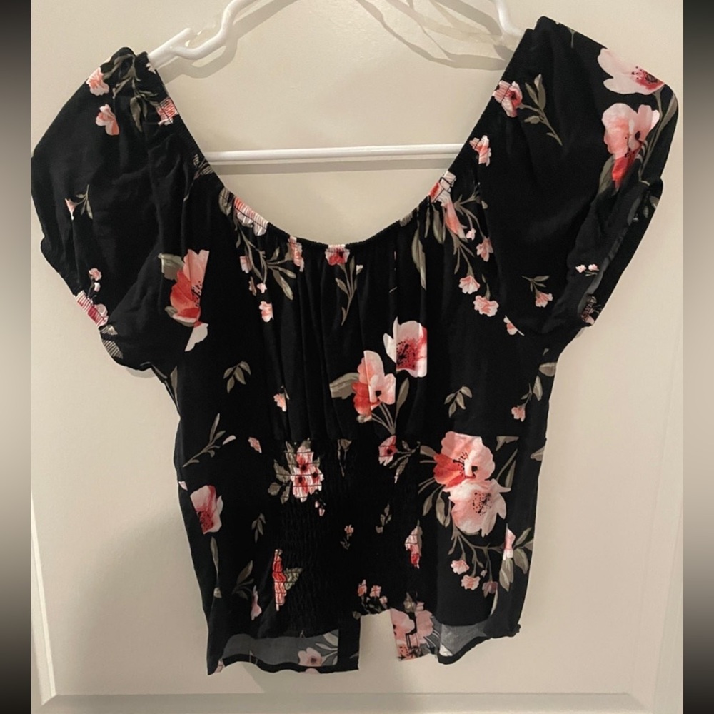 Spring Top - Picture 2 of 5